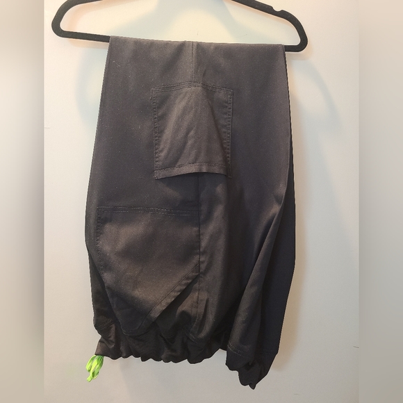 4 Sets LANDAU SCRUBS - Picture 11 of 13